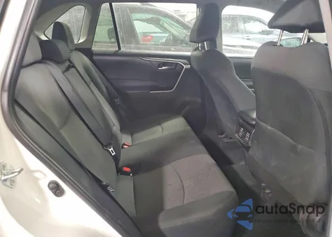 2022 Toyota Rav4 Xle z USA, uszkodzony, nr VIN 2T3P1RFV6NC306613